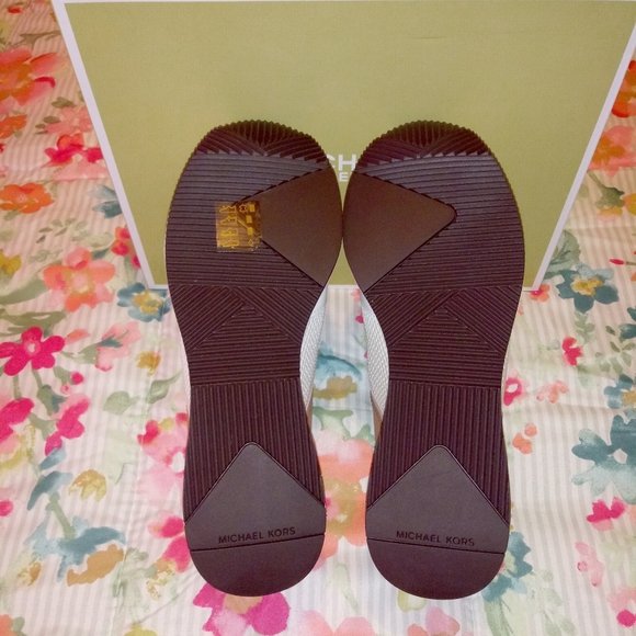 Michael Kors Georgie Trainer Sneakers - Picture 12 of 12